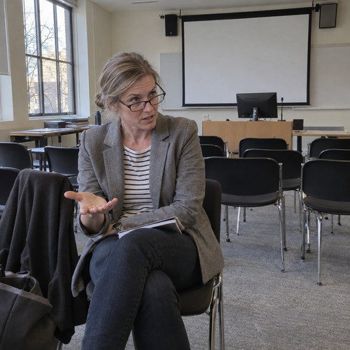 Dr. Charlotte Meyer